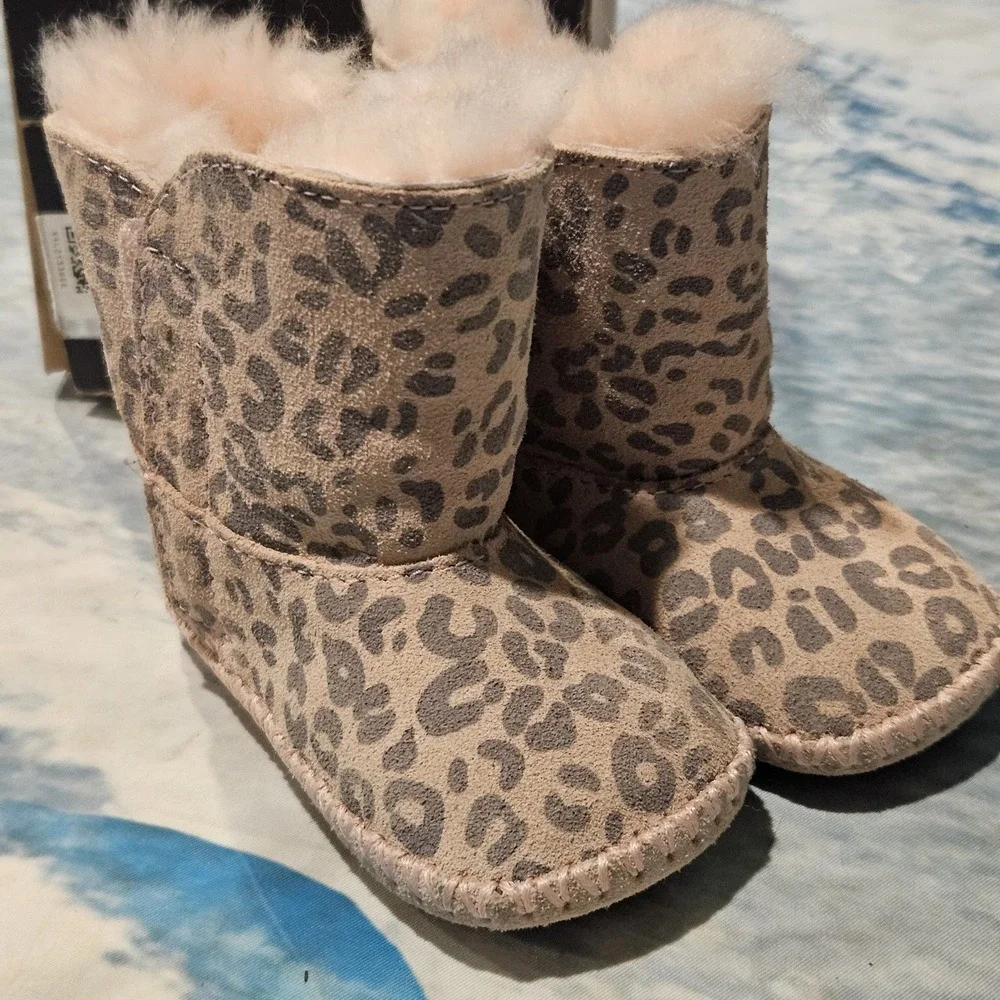 UGG Cassie Leopard Baby Boots Size 2/3 Pink Sheepskin 1001781 With Box